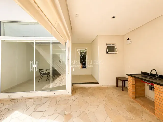 Casa com 221m² 3 quartos e 3 banheiros, à venda, no bairro Vila Suissa em Mogi das Cruzes