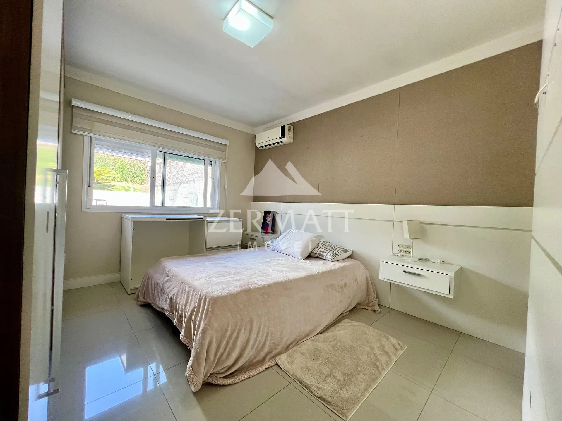 Exclusiva Casa c/ Piscina Aquecida e Energia Solar - Conforto, Tecnologia e Sofisticação em um só — foto 7