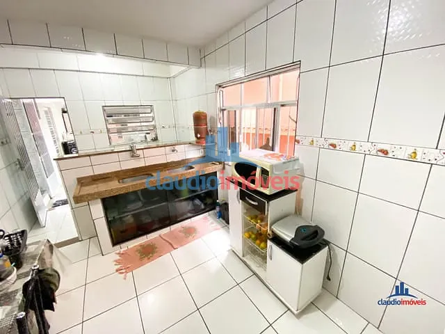 Casa com 300m² 3 quartos e 2 banheiros, à venda, no bairro Nossa Senhora Aparecida em Barra Mansa