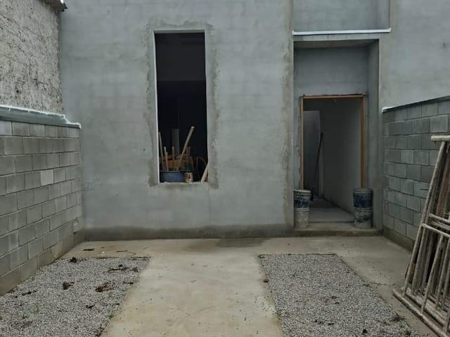 Casa com 242m² 2 quartos e 2 banheiros, à venda, no bairro Vila São Paulo em Mogi das Cruzes