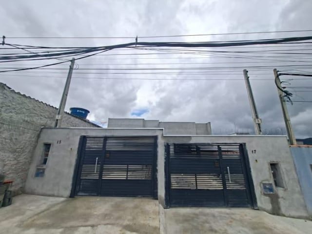 Casa com 242m² 2 quartos e 2 banheiros, à venda, no bairro Vila São Paulo em Mogi das Cruzes