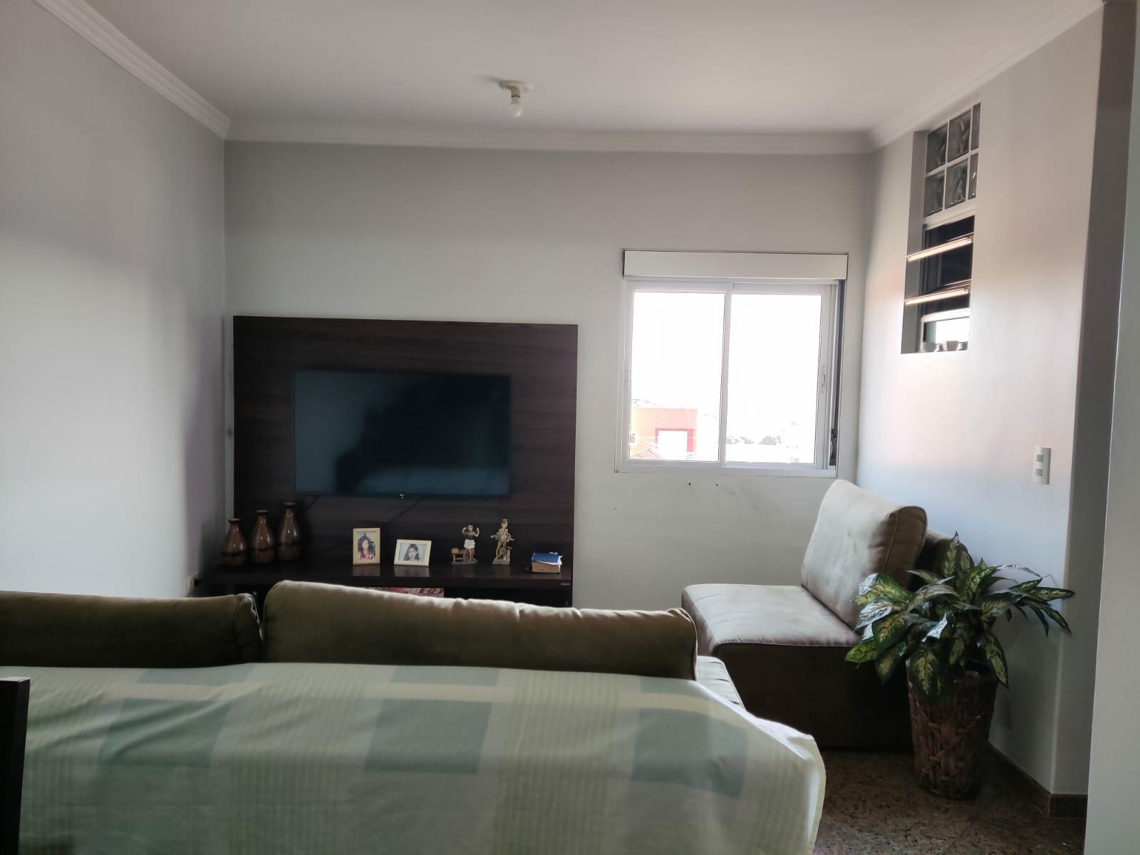 Casa à venda 3 Quartos, 1 Suite, 2 Vagas, Vila Alpina, São Paulo - SP