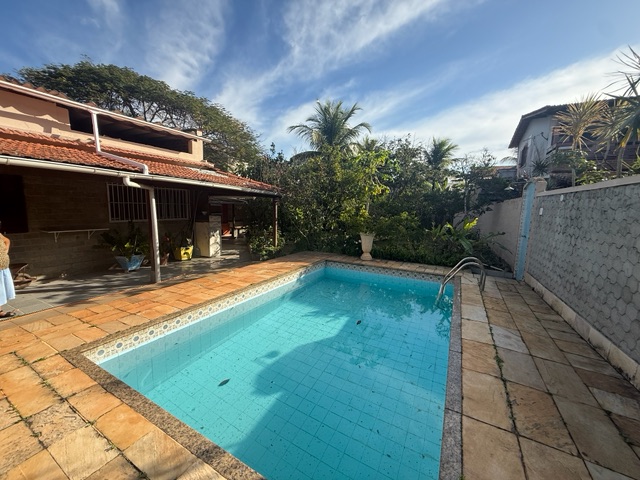 Casa 2 quartos e 2 banheiros, para alugar, no bairro Jardim Atlântico Oeste (Itaipuaçu) em Maricá