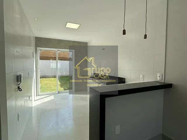Casa com 80m² 2 quartos e 4 banheiros, à venda, no bairro Barroco (Itaipuaçu) em Maricá