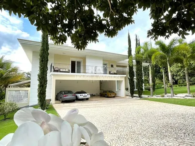 Casa com 2963m² 5 quartos e 8 banheiros, à venda, no bairro Residencial Aldeia do Vale em Goiânia