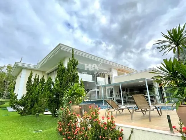 Casa com 2963m² 5 quartos e 8 banheiros, à venda, no bairro Residencial Aldeia do Vale em Goiânia
