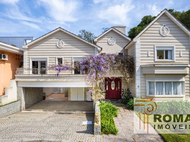 Casa com 524m² 5 quartos e 5 banheiros, à venda, no bairro São Lourenço em Curitiba