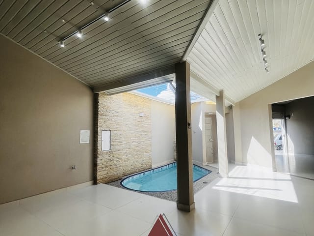 Casa com 404m² 3 quartos e 4 banheiros, à venda, no bairro Jardim Noêmia em Franca