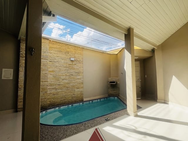 Casa com 404m² 3 quartos e 4 banheiros, à venda, no bairro Jardim Noêmia em Franca