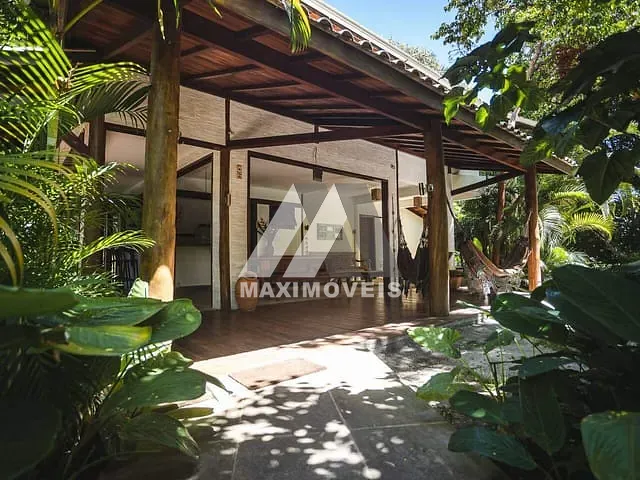 Casa com 653m² 3 quartos e 4 banheiros, à venda, no bairro Centro - Santo André em Santa Cruz Cabrália