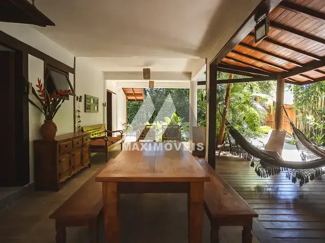 Casa com 653m² 3 quartos e 4 banheiros, à venda, no bairro Centro - Santo André em Santa Cruz Cabrália