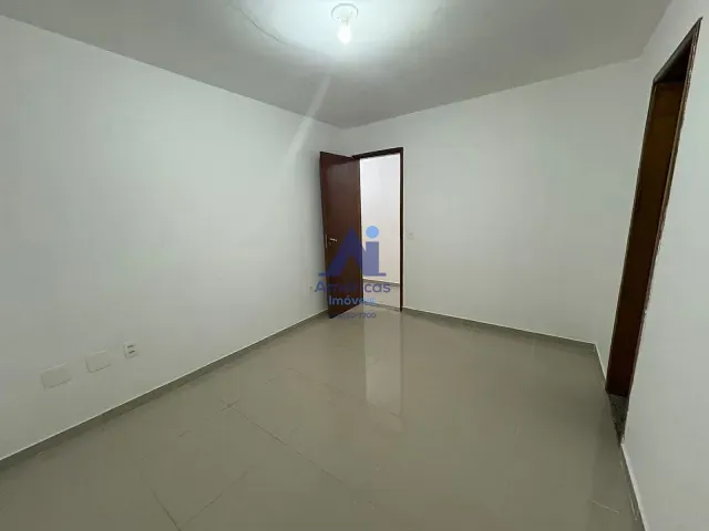 Casa 3 quartos e 2 banheiros, à venda ou para alugar, no bairro Guaratiba em Rio de Janeiro