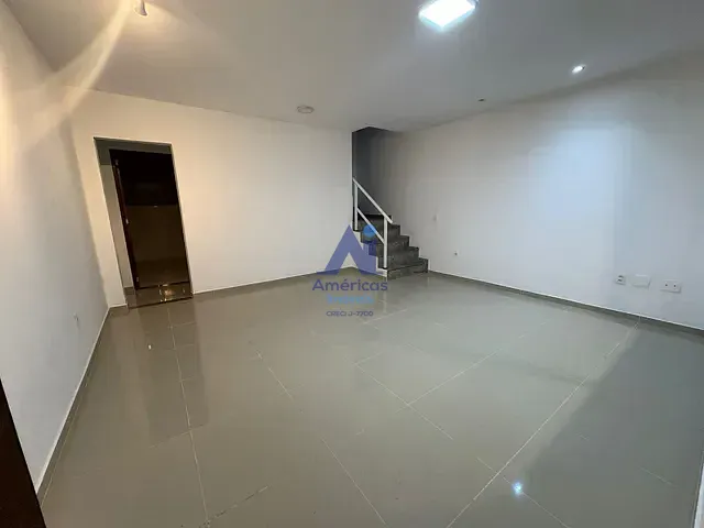 Casa 3 quartos e 2 banheiros, à venda ou para alugar, no bairro Guaratiba em Rio de Janeiro