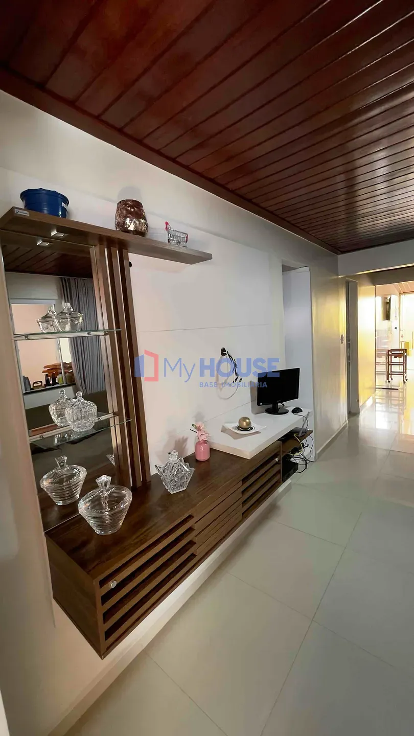 Casa, 2 quartos, 200 m² - Foto 1