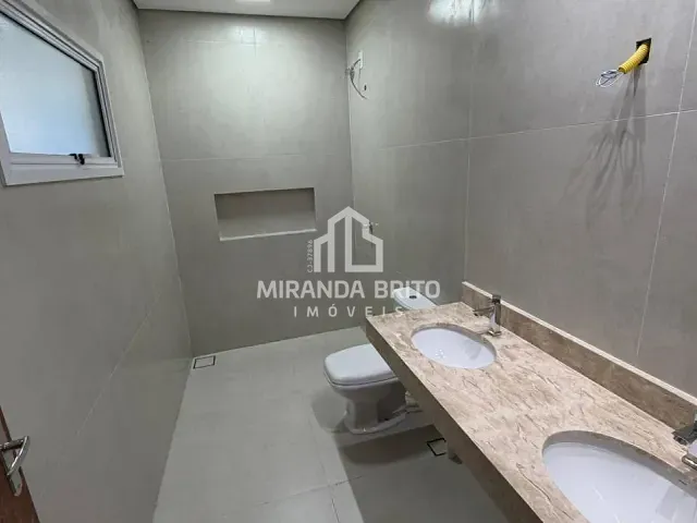 Casa 3 quartos e 3 banheiros, à venda, no bairro Setor Garavelo em Aparecida de Goiânia