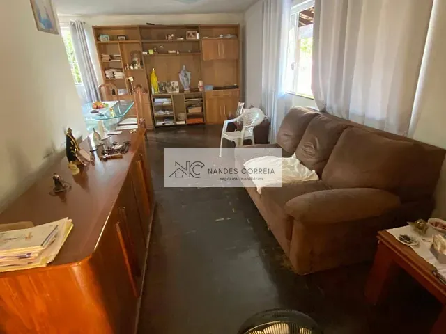 Casa com 394m², à venda, no bairro Antares em Londrina