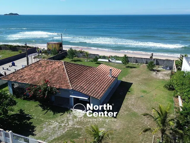 Casa 3 quartos e 2 banheiros, para alugar, no bairro Salinas em Balneário Barra do Sul