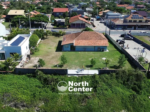 Casa 3 quartos e 2 banheiros, para alugar, no bairro Salinas em Balneário Barra do Sul