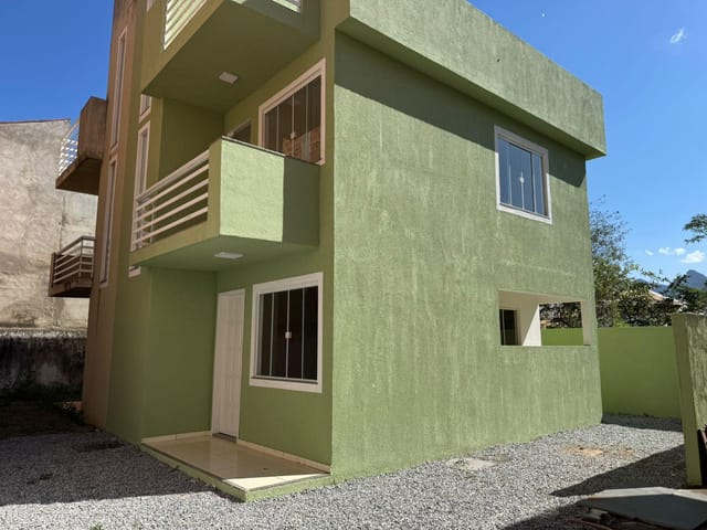 Casa 2 quartos e 2 banheiros, à venda, no bairro Maria Turri em Rio das Ostras