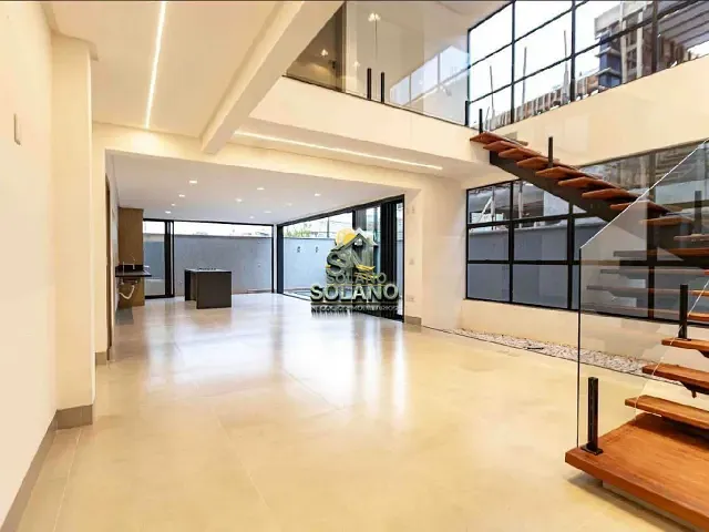 Casa com 241m² 4 quartos e 5 banheiros, à venda, no bairro Jardins Parma em Senador Canedo