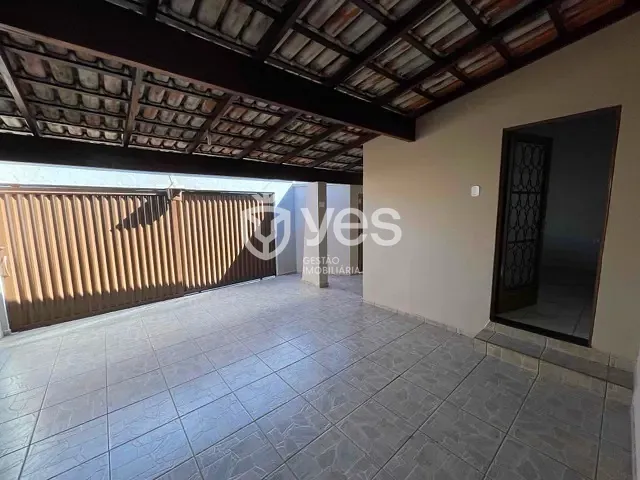 Casa com 230m² 4 quartos e 2 banheiros, à venda, no bairro Orozino Teixeira em Araxá