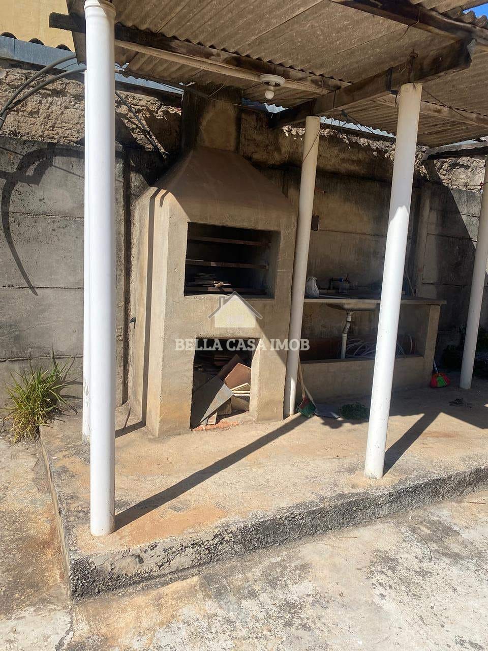 Casa à venda com 2 quartos, 300m² - Foto 4