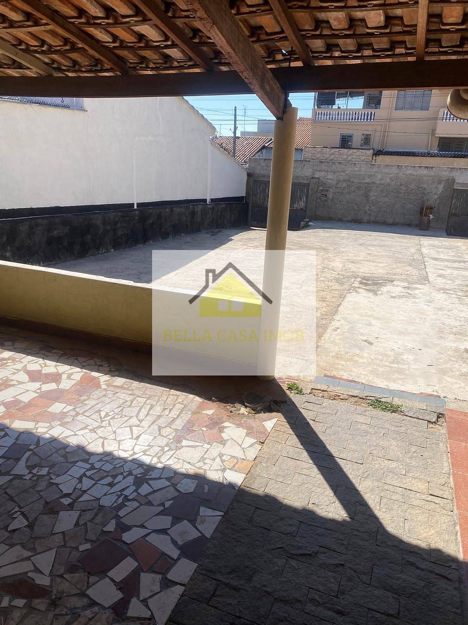 Casa à venda com 2 quartos, 300m² - Foto 37