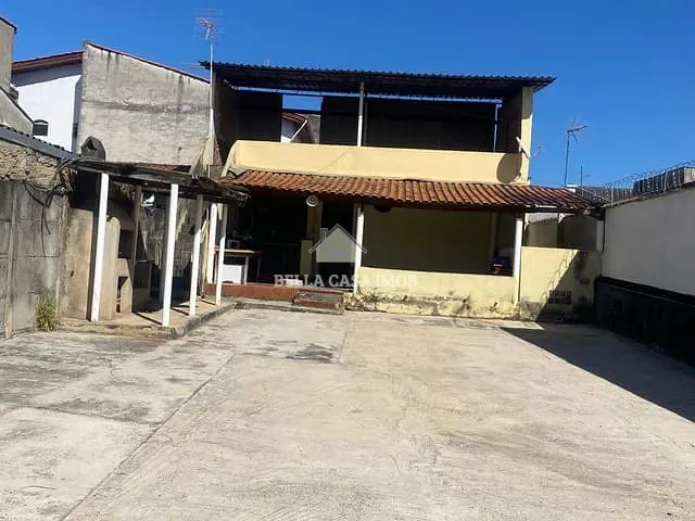 Casa com 300m² 2 quartos e 1 banheiro, à venda, no bairro Jardim Zulmira em Sorocaba