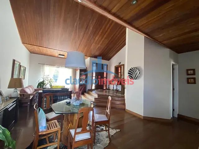 Casa 3 quartos e 5 banheiros, à venda, no bairro Jardim Europa em Volta Redonda