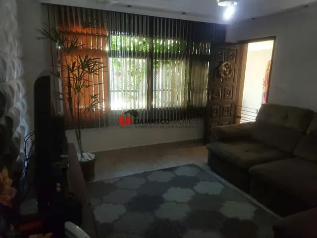 Casa com 250m² 3 quartos e 2 banheiros, à venda, no bairro Olímpico em São Caetano do Sul