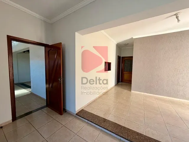 Casa 3 quartos e 3 banheiros, à venda, no bairro Cidade Jardim em Pirassununga