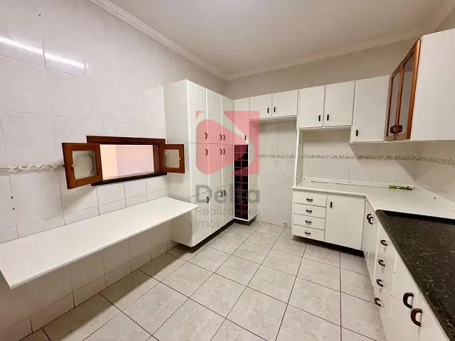 Casa 3 quartos e 3 banheiros, à venda, no bairro Cidade Jardim em Pirassununga