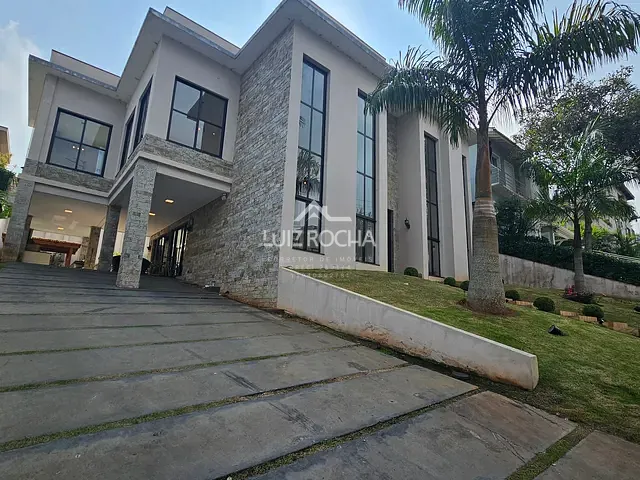 Casa com 600m² 4 quartos e 5 banheiros, à venda, no bairro Jardim Indaiá em Embu das Artes