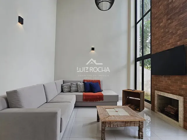 Casa com 600m² 4 quartos e 5 banheiros, à venda, no bairro Jardim Indaiá em Embu das Artes