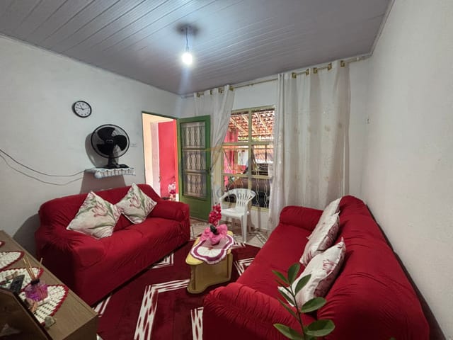 Casa com 130m² 2 quartos e 2 banheiros, à venda, no bairro Jardim São Carlos em Salto de Pirapora