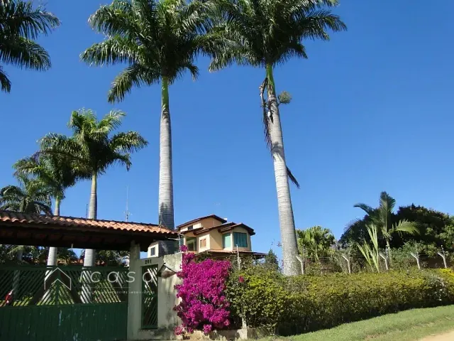 Casa com 2000m² 5 quartos e 6 banheiros, à venda, no bairro Sítio Portal Vila Rica em Caçapava
