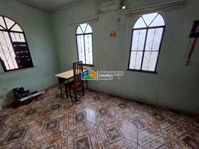 Casa 3 quartos e 3 banheiros, à venda, no bairro Redenção em Manaus