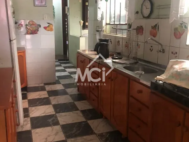 Casa 3 quartos e 2 banheiros, à venda, no bairro Centro em Pelotas