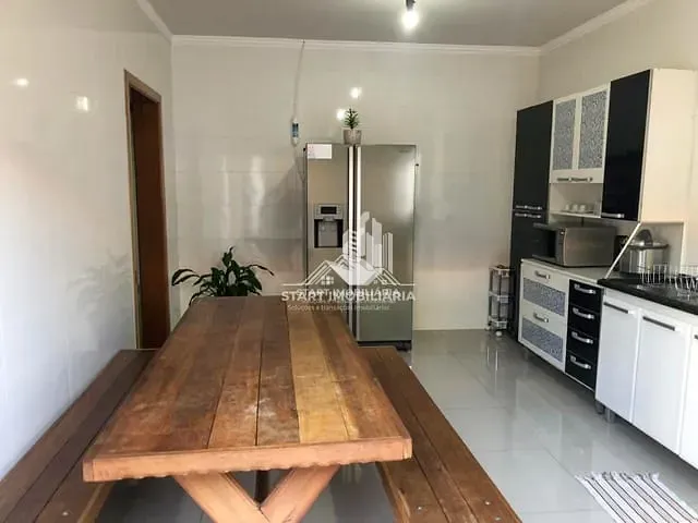 Casa com 180m² 3 quartos e 2 banheiros, à venda, no bairro Norino Bertolini em Pederneiras