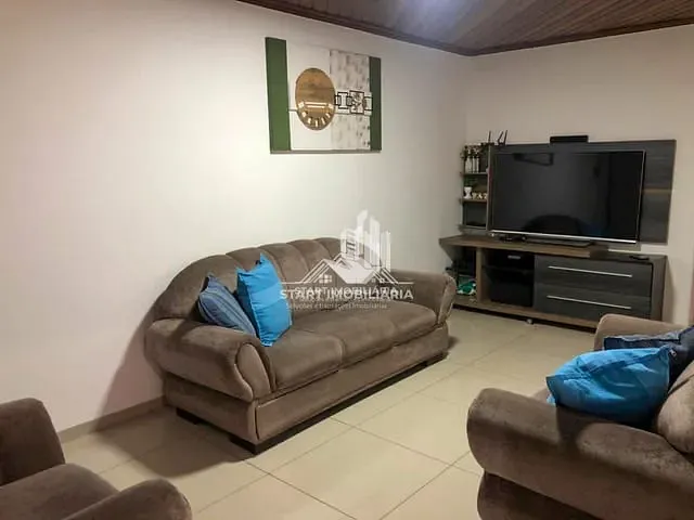 Casa com 180m² 3 quartos e 2 banheiros, à venda, no bairro Norino Bertolini em Pederneiras