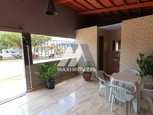 Casa 18 quartos e 14 banheiros, à venda, no bairro Santa Tereza em Araçuaí