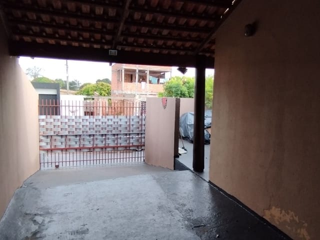 Casa com 300m² 2 quartos e 2 banheiros, à venda, no bairro Jardim Liberdade em Cambé