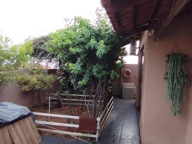 Casa com 300m² 2 quartos e 2 banheiros, à venda, no bairro Jardim Liberdade em Cambé