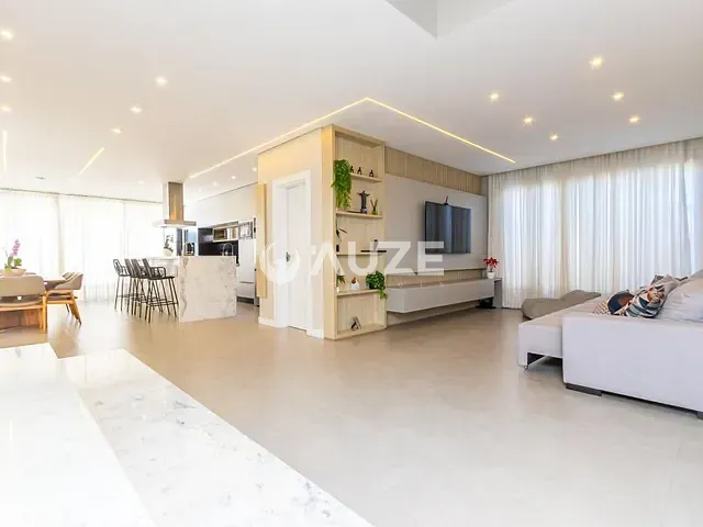 Casa com 311m² 4 quartos e 5 banheiros, à venda, no bairro Neoville em Curitiba