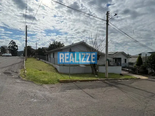 Casa com 300m² 3 quartos e 1 banheiro, à venda, no bairro Antônio Carlos Oltramari em Marau