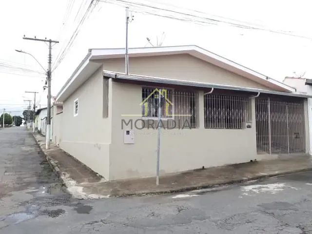 Casa com 192m² 2 quartos e 2 banheiros, à venda, no bairro Jardim Tres Rosas em Guaxupé