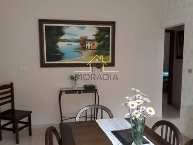 Casa com 192m² 2 quartos e 2 banheiros, à venda, no bairro Jardim Tres Rosas em Guaxupé