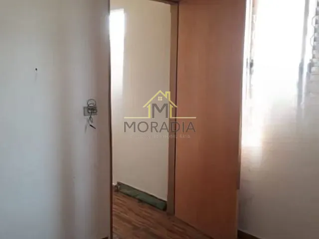 Casa com 192m² 2 quartos e 2 banheiros, à venda, no bairro Jardim Tres Rosas em Guaxupé