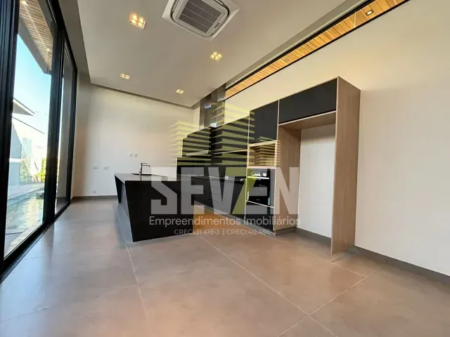 Casa com 443m² 3 quartos e 2 banheiros, à venda ou para alugar, no bairro Vila Aviaçao em Bauru