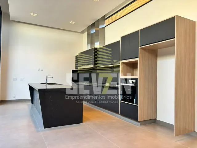 Casa com 443m² 3 quartos e 2 banheiros, à venda ou para alugar, no bairro Vila Aviaçao em Bauru